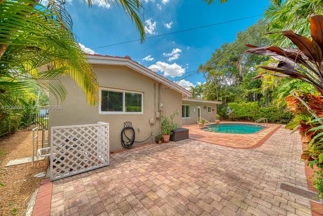 1435 Blue Rd, Coral Gables, FL 33146