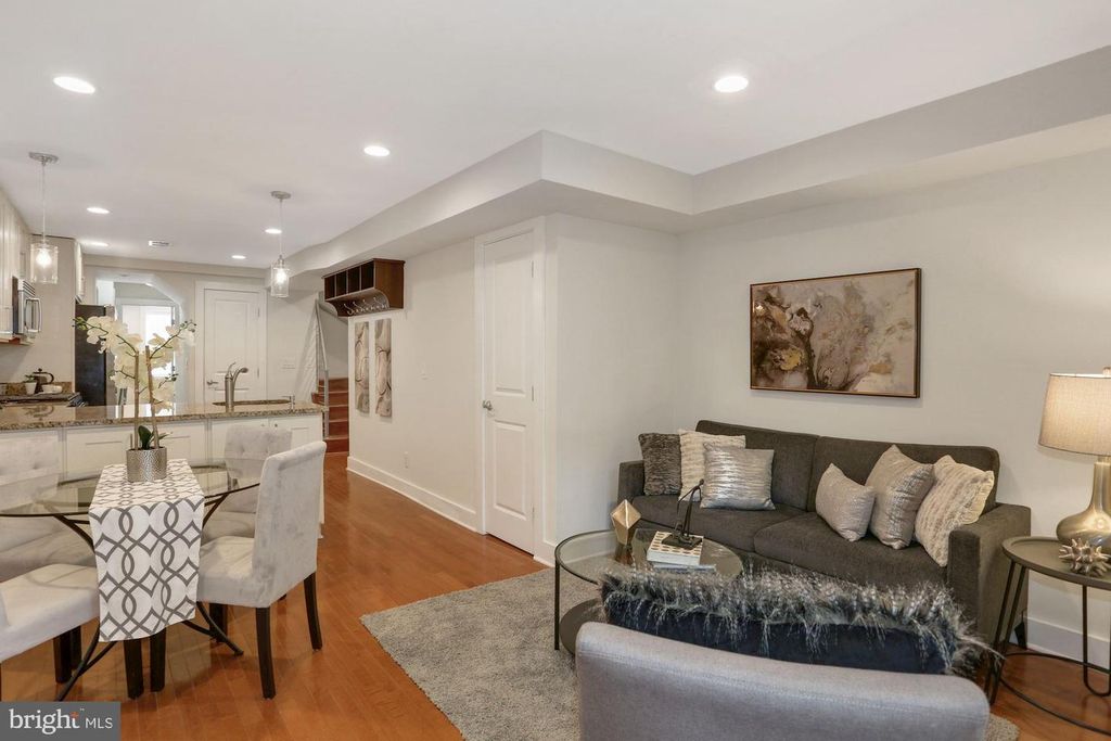43 HANOVER PL NW #1, Washington, DC 20001