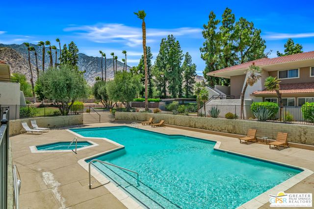 2875 N Los Felices Road 101, Palm Springs, CA 92262
