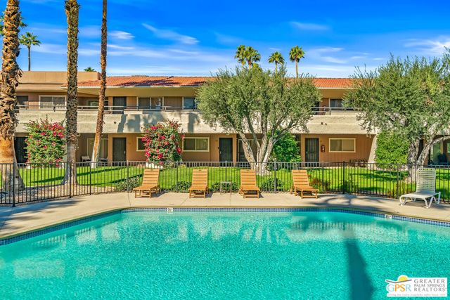 2875 N Los Felices Road 101, Palm Springs, CA 92262