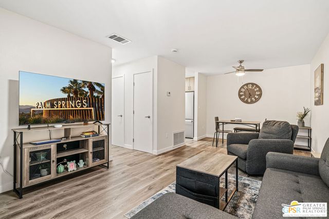 2875 N Los Felices Road 101, Palm Springs, CA 92262