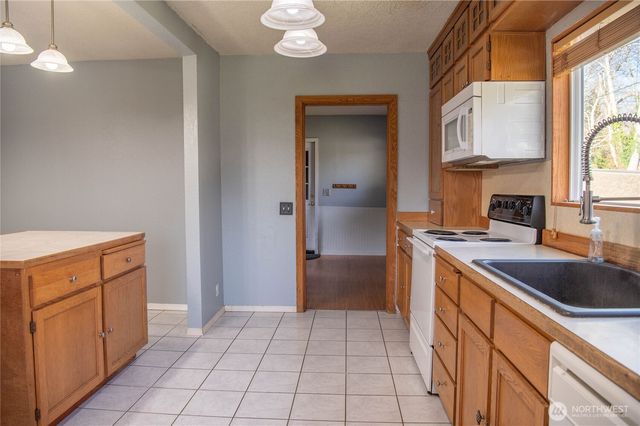 6720 Central Park Drive, Aberdeen, WA 98520