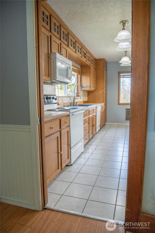 6720 Central Park Drive, Aberdeen, WA 98520