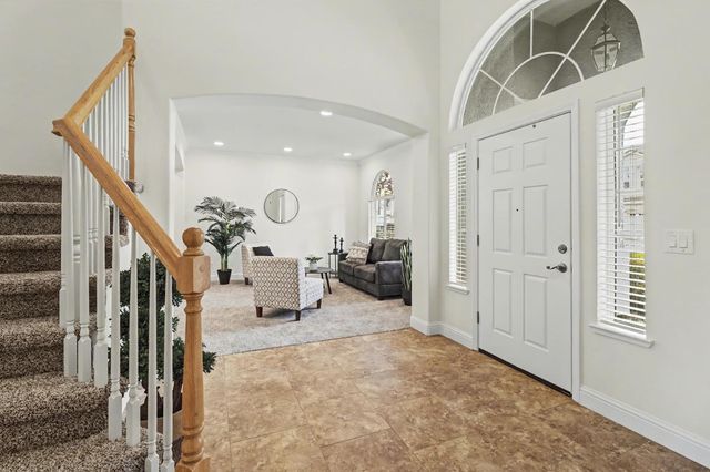 10077 Cristo Dr, Sacramento, CA 95829