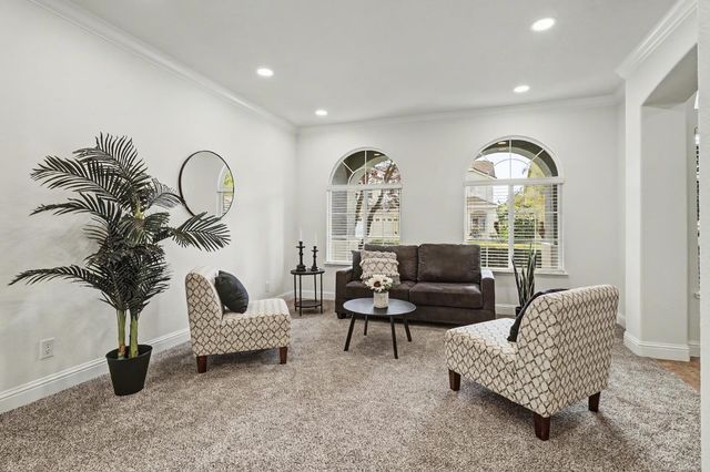 10077 Cristo Dr, Sacramento, CA 95829