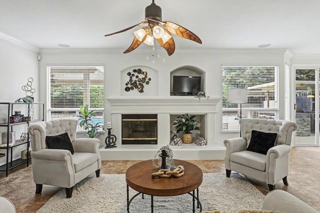 10077 Cristo Dr, Sacramento, CA 95829