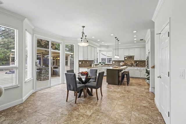 10077 Cristo Dr, Sacramento, CA 95829