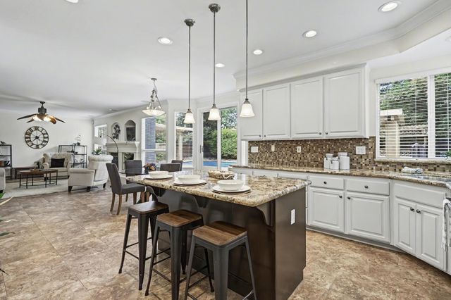 10077 Cristo Dr, Sacramento, CA 95829