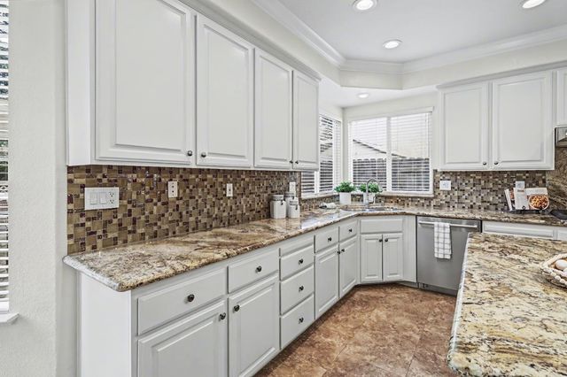 10077 Cristo Dr, Sacramento, CA 95829