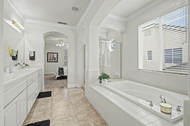 10077 Cristo Dr, Sacramento, CA 95829