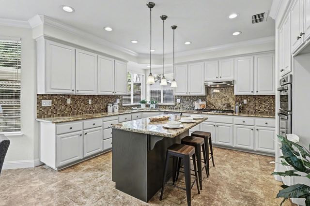 10077 Cristo Dr, Sacramento, CA 95829