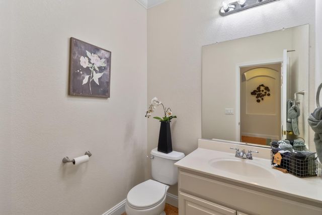 10077 Cristo Dr, Sacramento, CA 95829