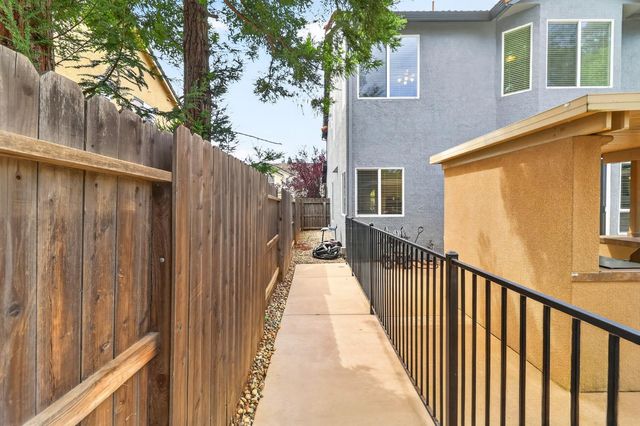 10077 Cristo Dr, Sacramento, CA 95829
