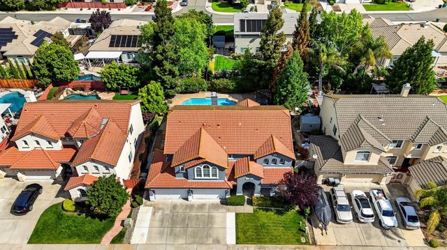10077 Cristo Dr, Sacramento, CA 95829