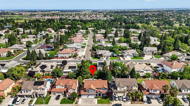 10077 Cristo Dr, Sacramento, CA 95829