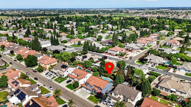 10077 Cristo Dr, Sacramento, CA 95829