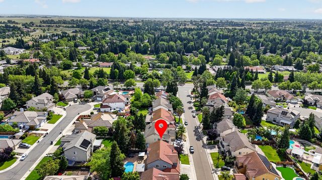 10077 Cristo Dr, Sacramento, CA 95829