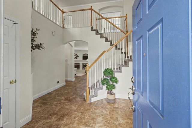 10077 Cristo Dr, Sacramento, CA 95829