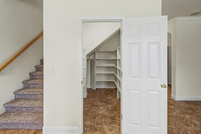 10077 Cristo Dr, Sacramento, CA 95829