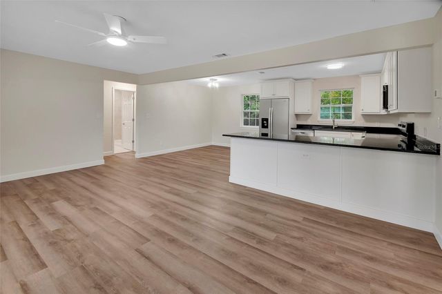 218 LUCERNE DRIVE, Debary, FL 32713