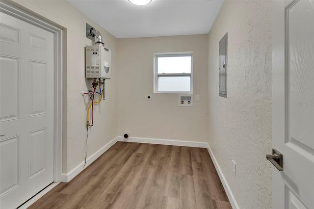 218 LUCERNE DRIVE, Debary, FL 32713