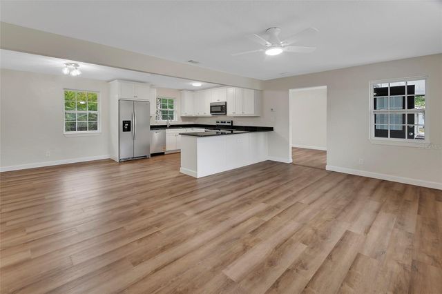 218 LUCERNE DRIVE, Debary, FL 32713