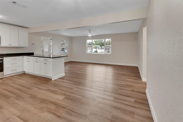 218 LUCERNE DRIVE, Debary, FL 32713