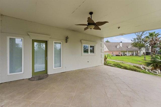 3831 River Bluff Lane, Westlake, LA 70669