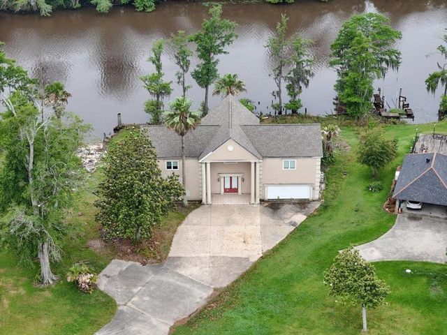 3831 River Bluff Lane, Westlake, LA 70669