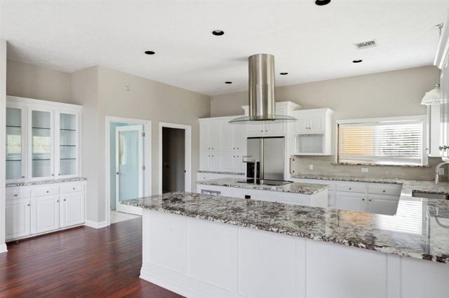3831 River Bluff Lane, Westlake, LA 70669