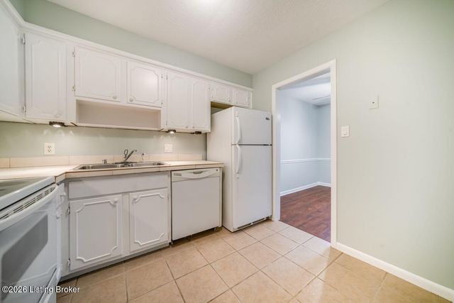 1815 Gardiner Ln APT G58, Louisville, KY 40205