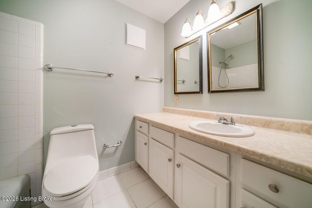 1815 Gardiner Ln APT G58, Louisville, KY 40205