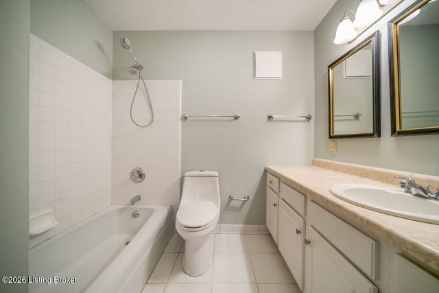 1815 Gardiner Ln APT G58, Louisville, KY 40205