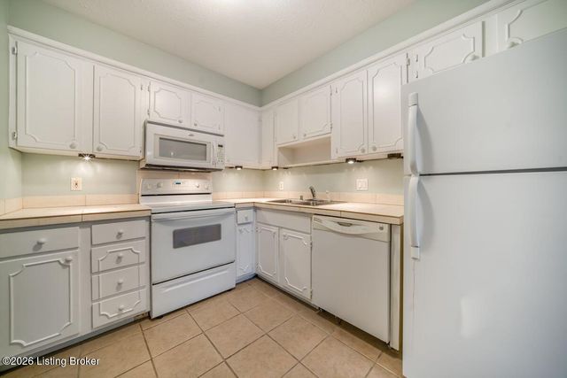 1815 Gardiner Ln APT G58, Louisville, KY 40205