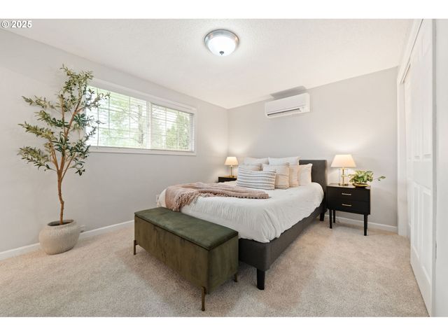 1948 Ne SUNRISE Ln, Hillsboro, OR 97124