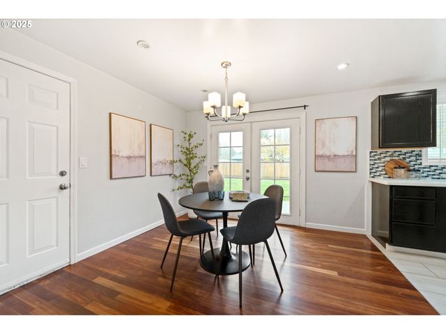 1948 Ne SUNRISE Ln, Hillsboro, OR 97124