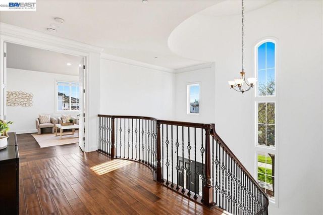 5653 Signal Hill Dr, Dublin, CA 94568