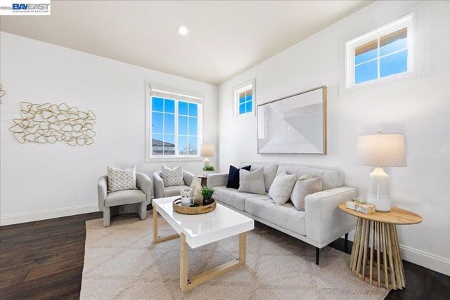 5653 Signal Hill Dr, Dublin, CA 94568