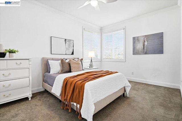 5653 Signal Hill Dr, Dublin, CA 94568