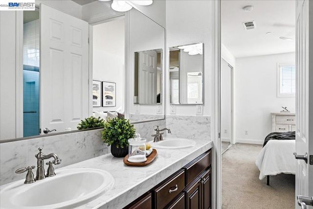 5653 Signal Hill Dr, Dublin, CA 94568