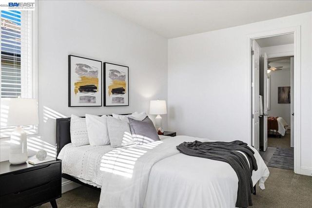 5653 Signal Hill Dr, Dublin, CA 94568