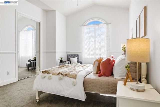 5653 Signal Hill Dr, Dublin, CA 94568