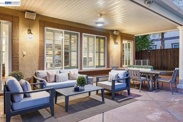 5653 Signal Hill Dr, Dublin, CA 94568