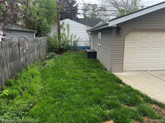 3515 Phillips Avenue, Berkley, MI 48072