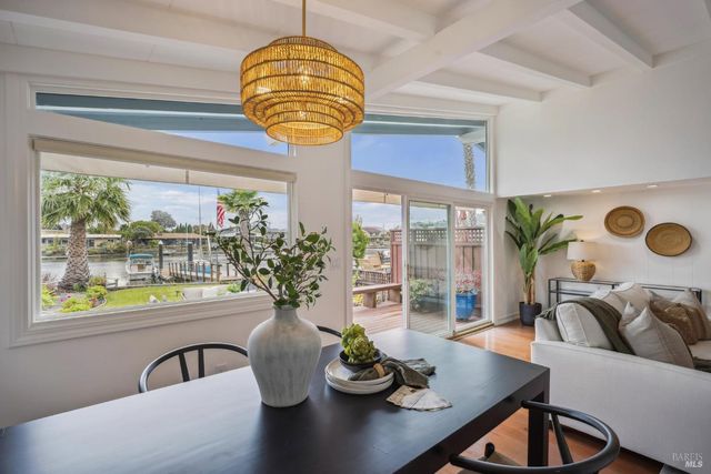 20 Porto Bello Dr, San Rafael, CA 94901