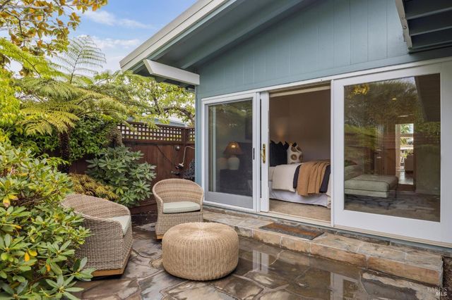 20 Porto Bello Dr, San Rafael, CA 94901