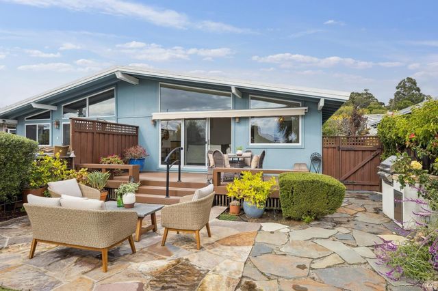 20 Porto Bello Dr, San Rafael, CA 94901