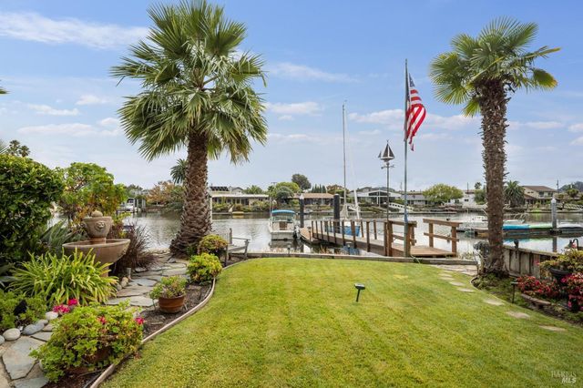 20 Porto Bello Dr, San Rafael, CA 94901