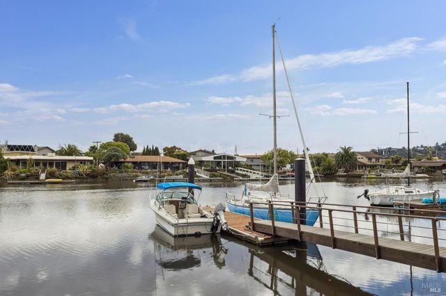 20 Porto Bello Dr, San Rafael, CA 94901