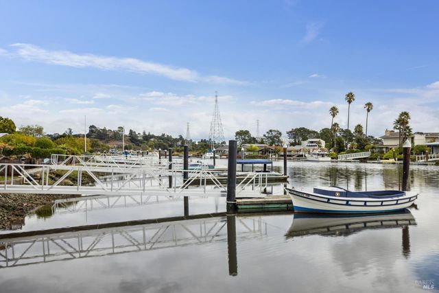 20 Porto Bello Dr, San Rafael, CA 94901